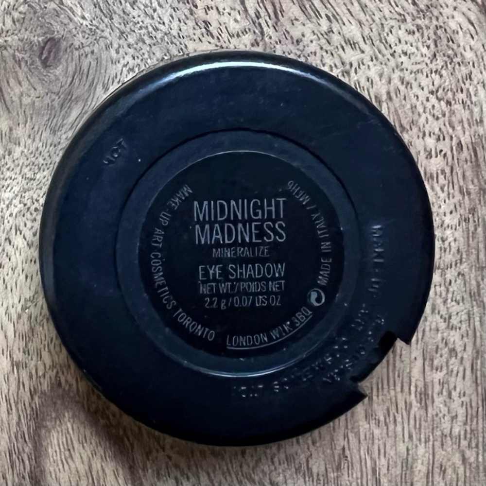 МАС Cosmetics MIDNIGHT MADNESS Mineralize Eyeshadow Discontinued - Picture 4 of 4